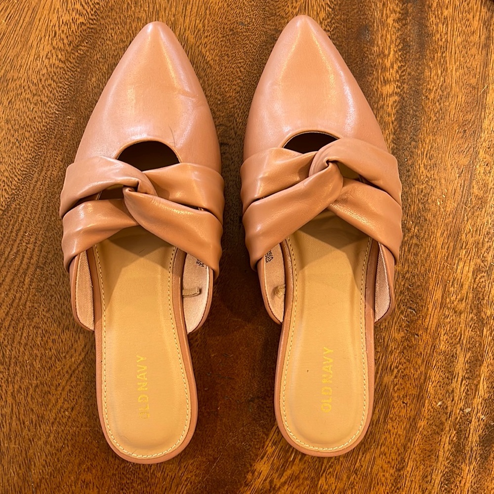 Old navy flats